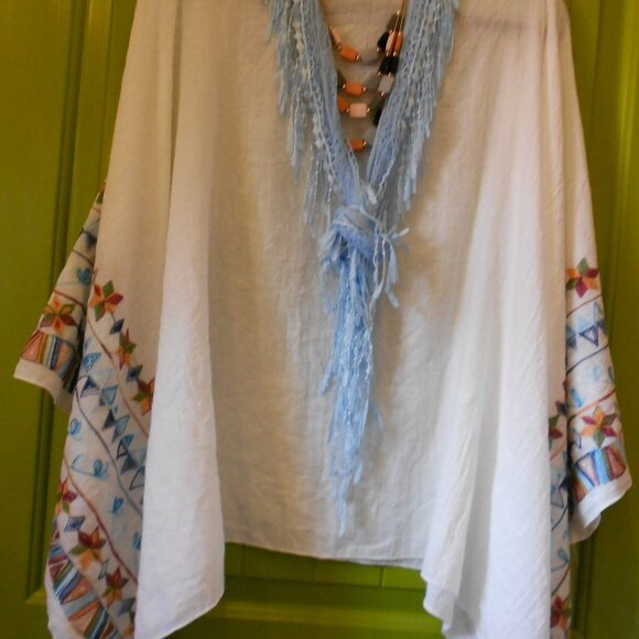 Coco & Carmen Boho Top - Picture 1 of 3